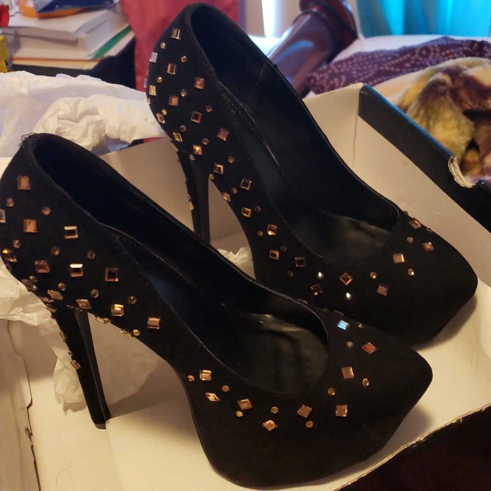 Scene high heels